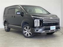 2019 Mitsubishi Delica D5