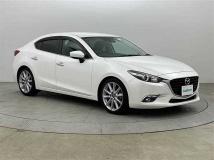 2017 Mazda Axela
