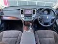 2013 Toyota Crown Hybrid