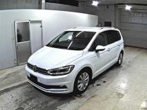 2019 Volkswagen Golf Touran
