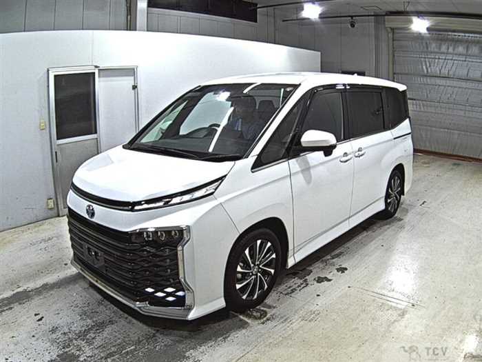 2024 Toyota Voxy