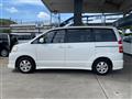 2004 Toyota Noah