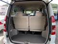 2004 Toyota Noah