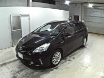 2013 Toyota PRIUS α