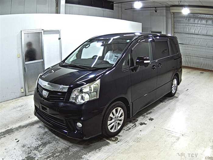 2013 Toyota Noah