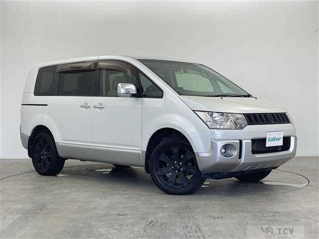 2017 Mitsubishi Delica D5