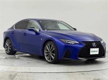 2021 Lexus IS