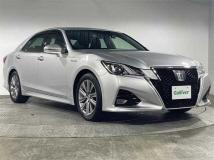 2017 Toyota Crown Hybrid