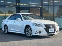 2013 Toyota Crown Hybrid