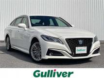 2019 Toyota Crown Hybrid