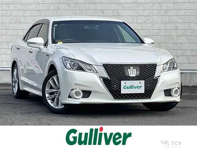 2013 Toyota Crown Hybrid
