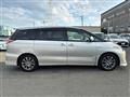 2017 Toyota Estima Hybrid