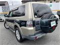 2006 Mitsubishi Pajero