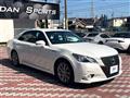 2013 Toyota Crown Hybrid
