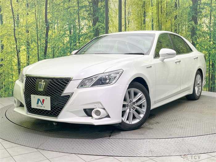 2013 Toyota Crown Hybrid
