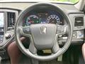 2013 Toyota Crown Hybrid