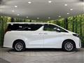 2019 Toyota Alphard Hybrid