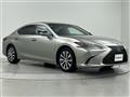 2019 Lexus ES