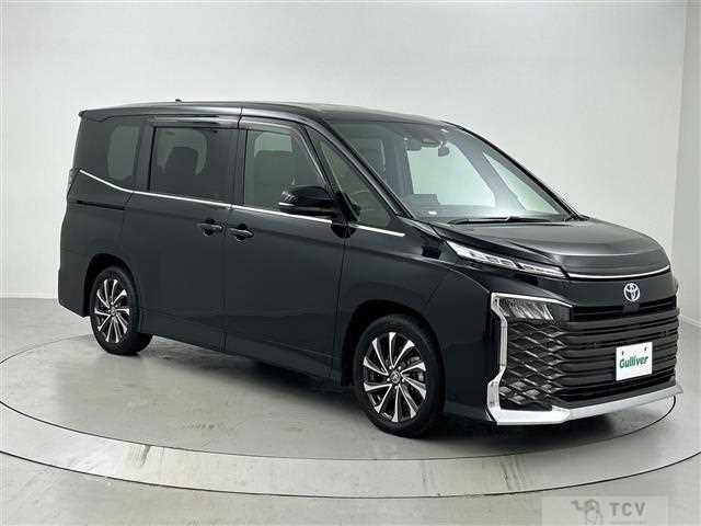 2023 Toyota Voxy
