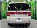 2011 Mitsubishi Delica D5