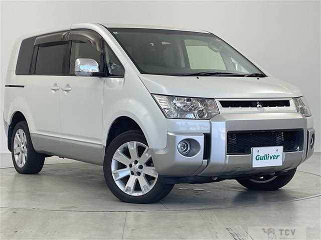 2018 Mitsubishi Delica D5