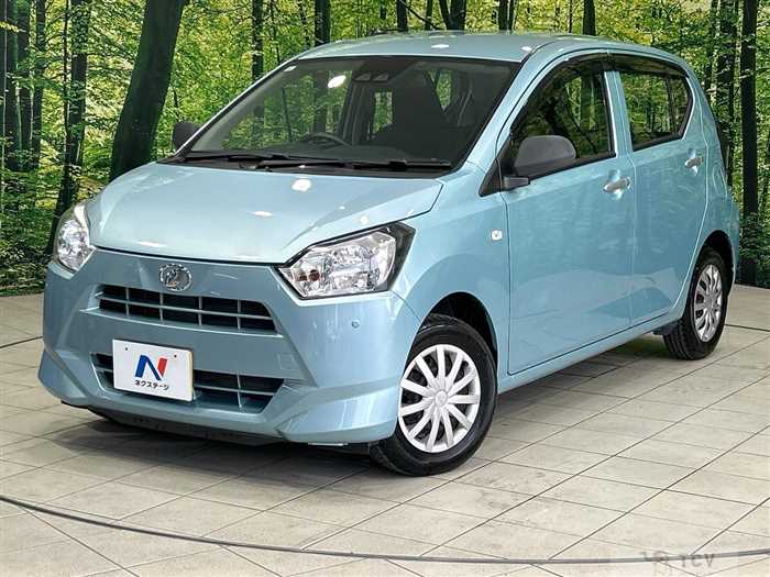 2017 Daihatsu Mira Es