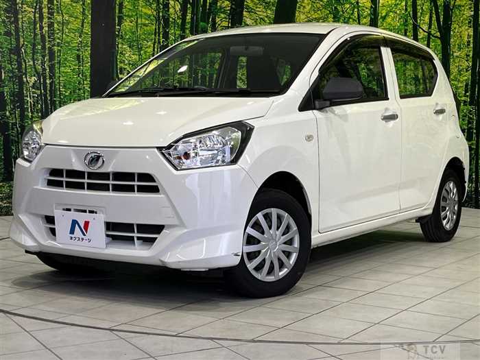 2017 Daihatsu Mira Es