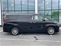 2023 Toyota Alphard Hybrid