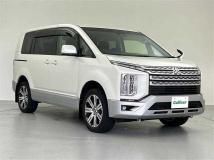 2019 Mitsubishi Delica D5