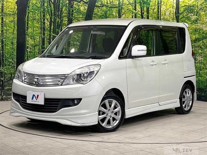 2012 Mitsubishi Delica D2