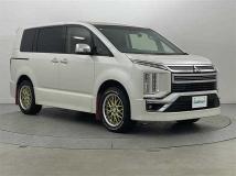 2019 Mitsubishi Delica D5