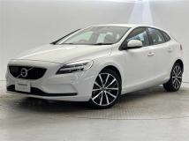 2018 Volvo V40
