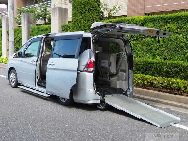 2019 Nissan Serena