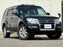 2018 Mitsubishi Pajero