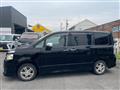 2010 Toyota Voxy