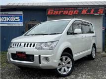 2017 Mitsubishi Delica D5