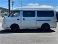2004 Nissan Caravan Van