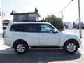 2018 Mitsubishi Pajero