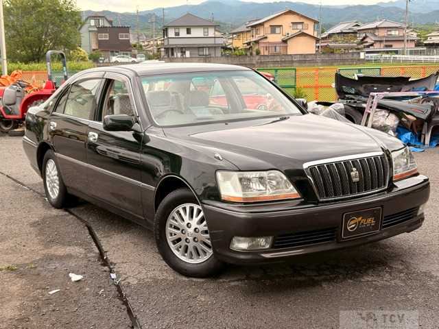 2001 Toyota Crown Majesta