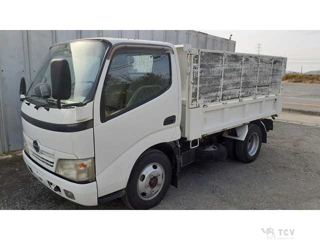 2008 Hino Dutro