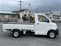 2015 Toyota Liteace Truck