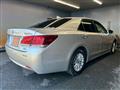 2017 Toyota Crown