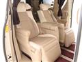2013 Toyota Alphard Hybrid