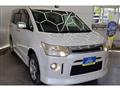 2011 Mitsubishi Delica D5