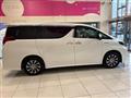 2017 Toyota Alphard Hybrid