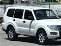 2017 Mitsubishi Pajero