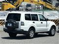 2017 Mitsubishi Pajero