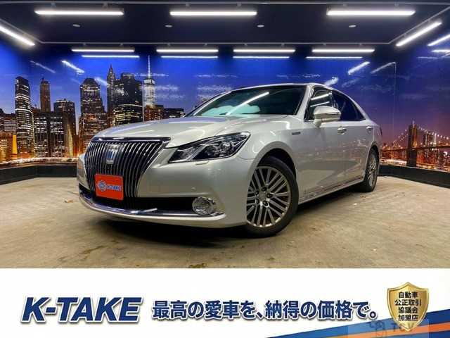 2015 Toyota Crown Majesta