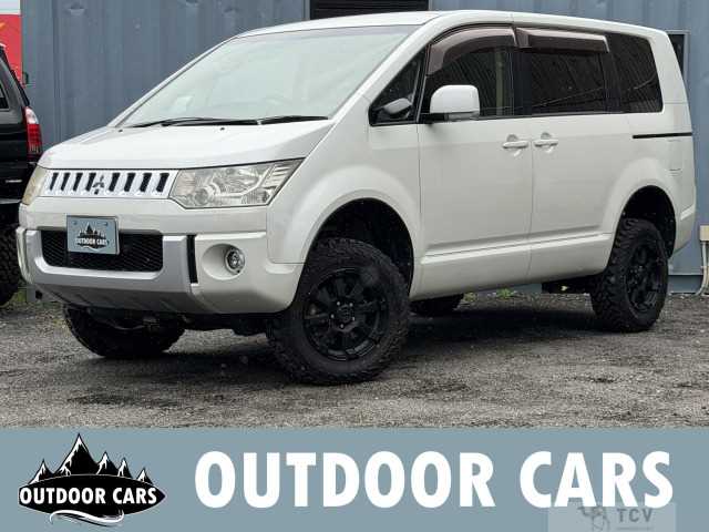2010 Mitsubishi Delica D5