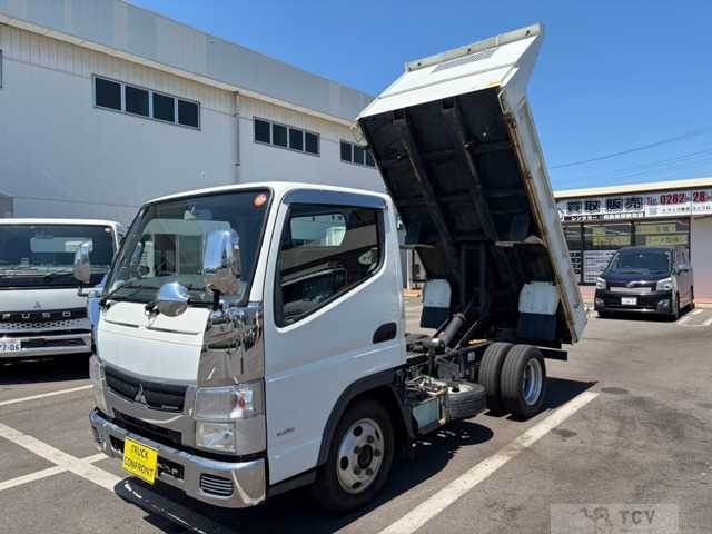 2014 Mitsubishi Canter